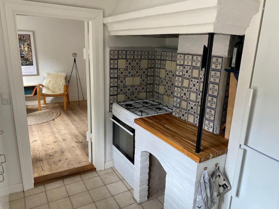 Idyllisk, Historisk Byhus Ved Fjorden I Mariager Εξωτερικό φωτογραφία