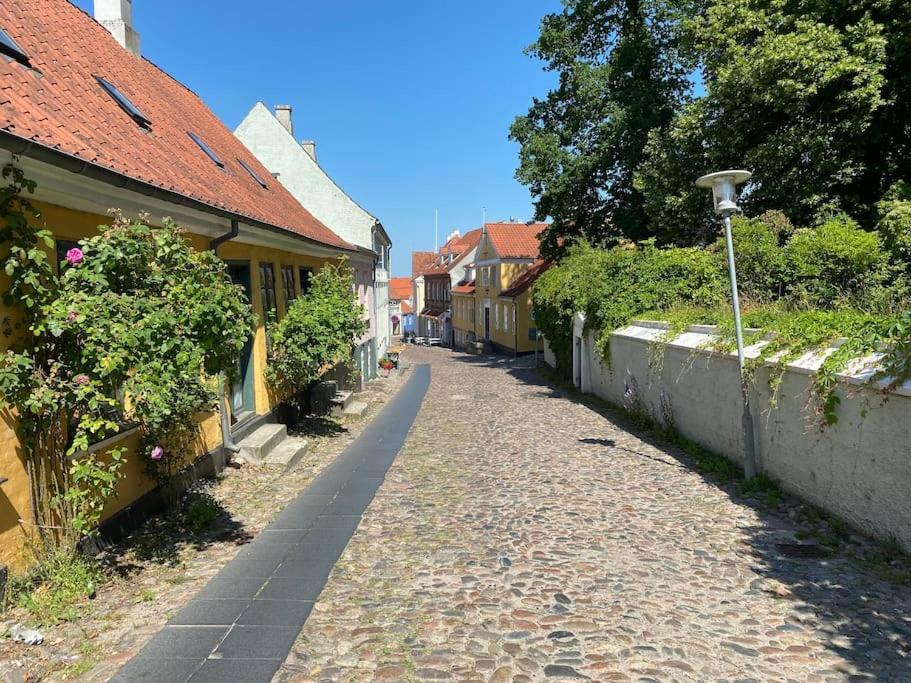 Idyllisk, Historisk Byhus Ved Fjorden I Mariager Εξωτερικό φωτογραφία