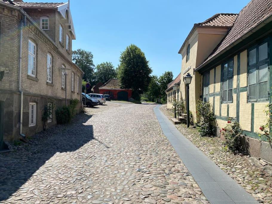 Idyllisk, Historisk Byhus Ved Fjorden I Mariager Εξωτερικό φωτογραφία