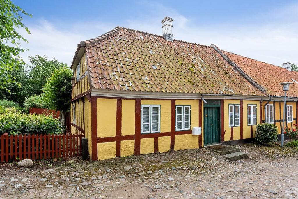 Idyllisk, Historisk Byhus Ved Fjorden I Mariager Εξωτερικό φωτογραφία